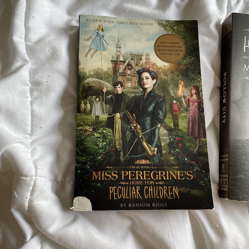 Miss Peregrine's Home for Peculiar Children (Movie Tie-In Edition)