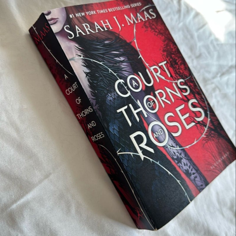 A Court of Thorns and Roses OOP