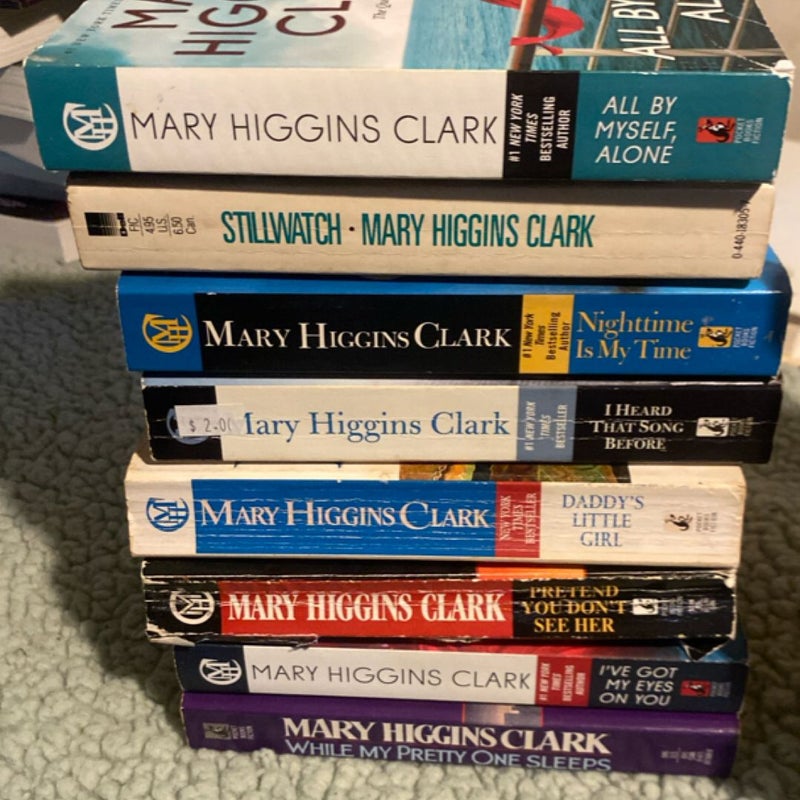25 Mary Higgins Clark Books
