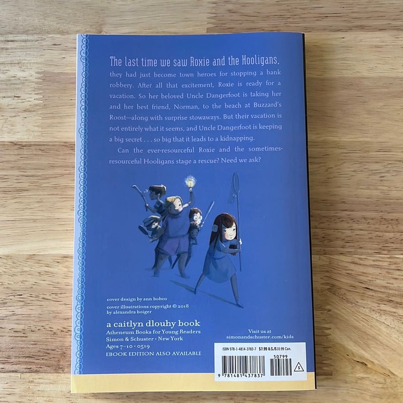 Roxie and the Hooligans at Buzzard's Roost