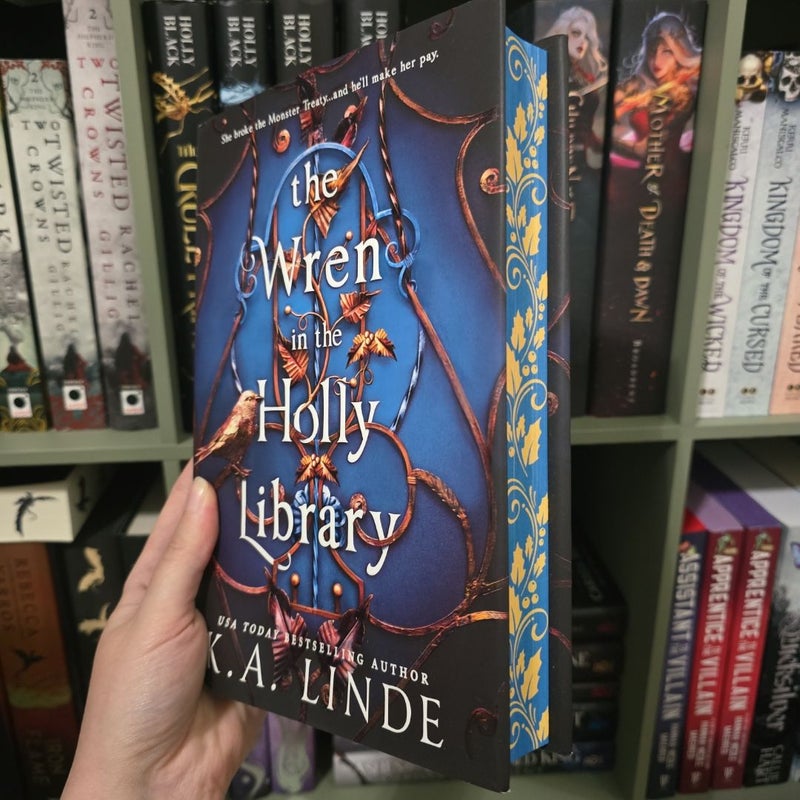 The Wren in the Holly Library (Deluxe Limited Edition)