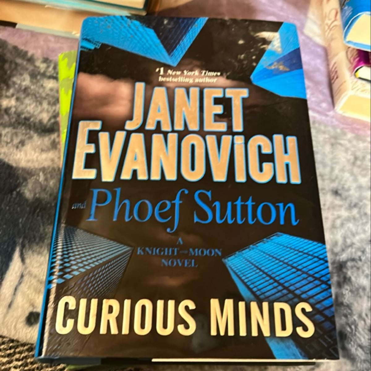 Curious Minds by Evanovich, Phoef Sutton