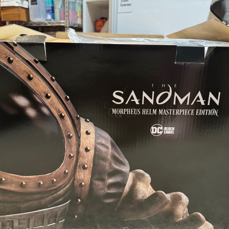 Sandman Morpheus Helm Masterpiece Edition 6 Book Set W/ Stand DC Comics