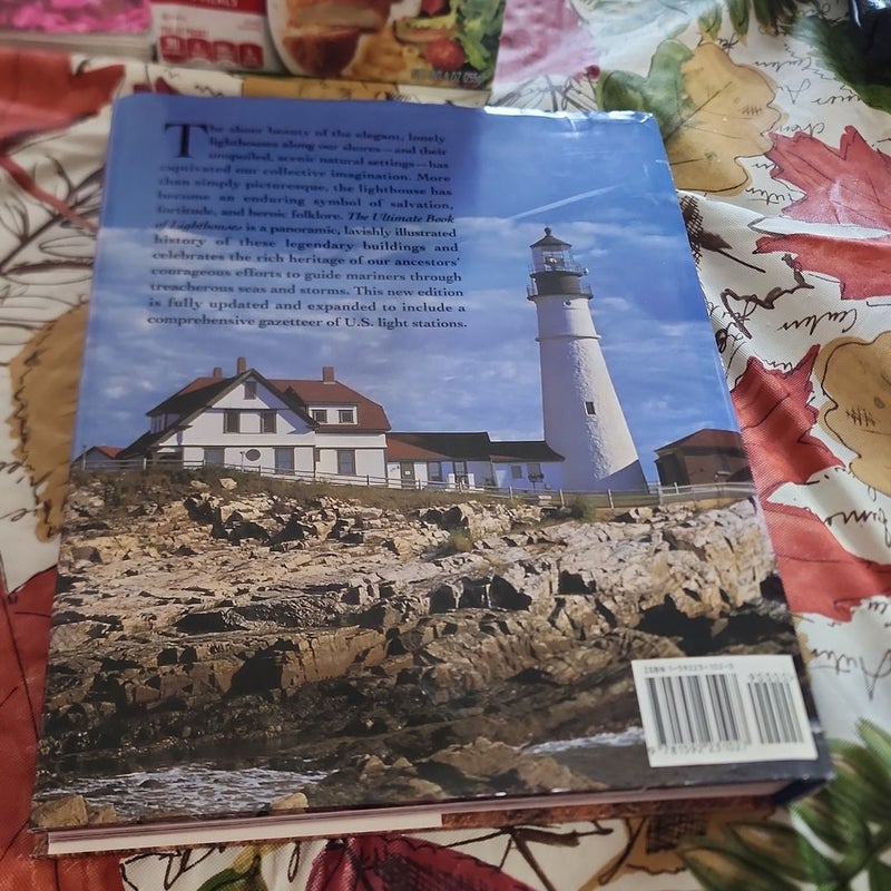 The Ultimate Book of Lighthouses