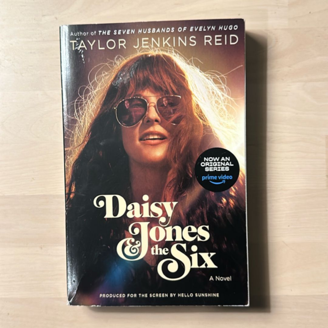 Daisy Jones and the Six (TV Tie-In Edition)