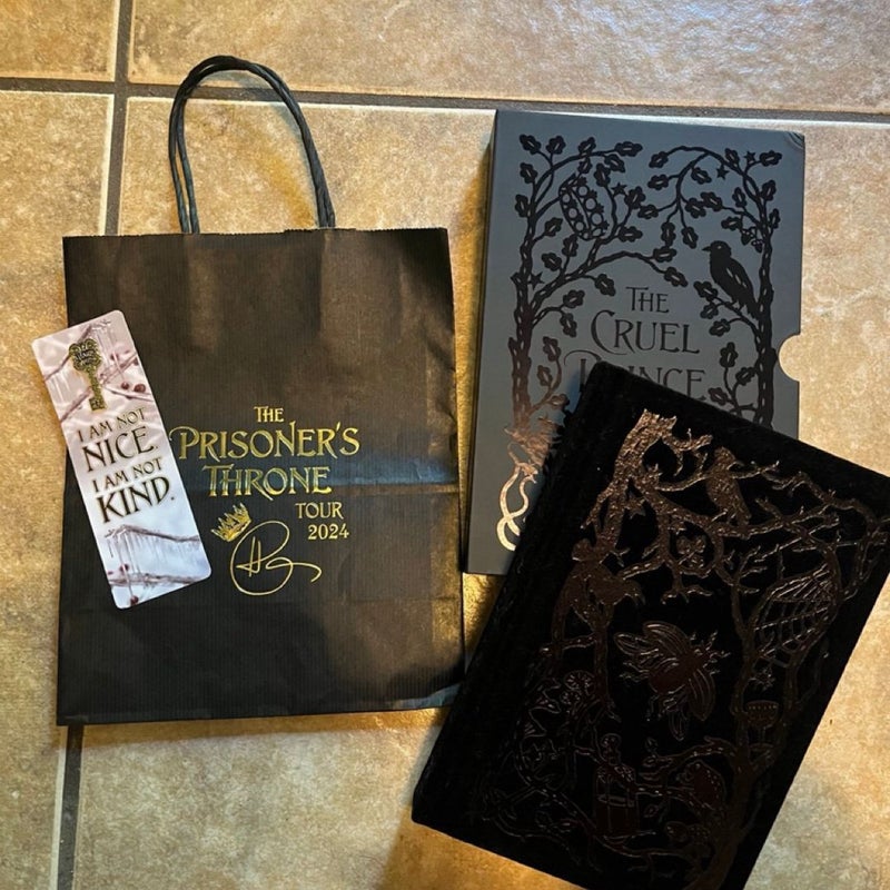 SIGNED Deluxe velvet edition Cruel Prince 