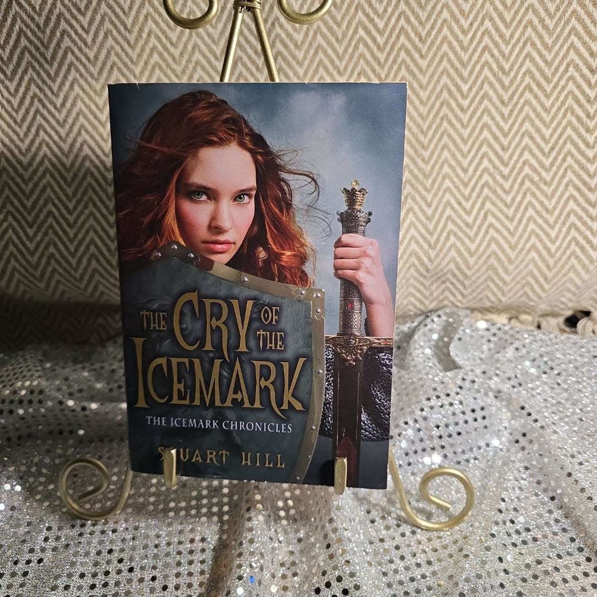The Cry of the Icemark by Stuart Hill