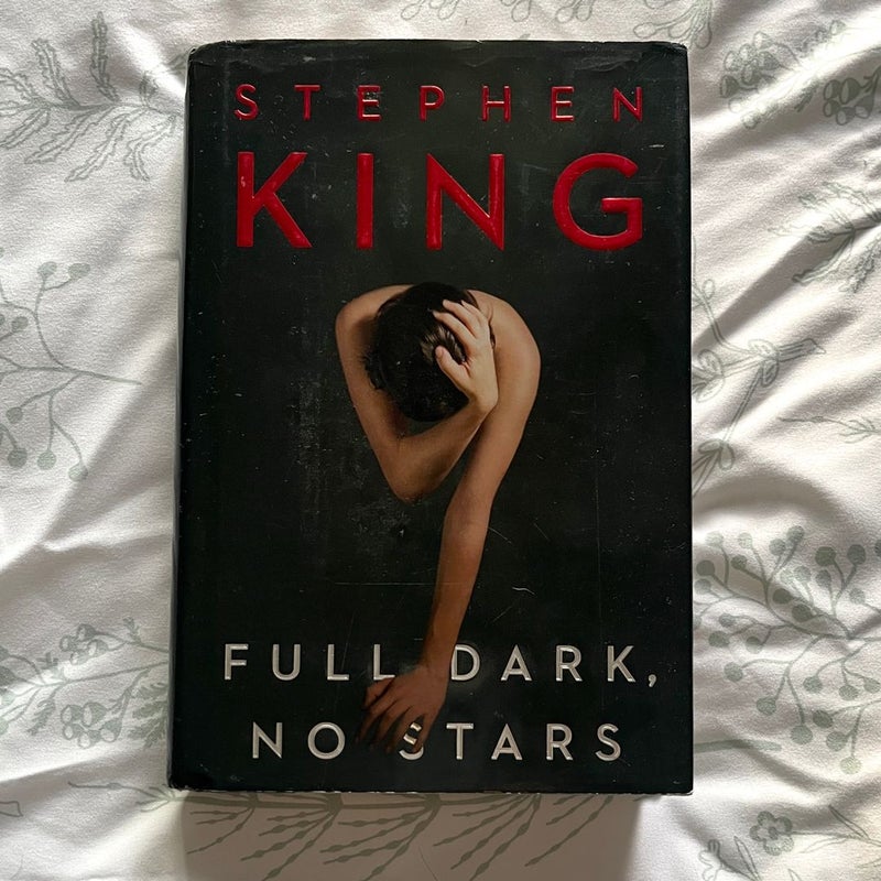 Full Dark, No Stars