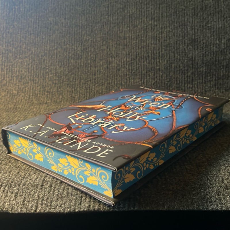 The Wren in the Holly Library (Deluxe Limited Edition)