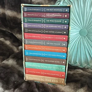 A Series of Unfortunate Events Box: the Complete Wreck (Books 1-13)