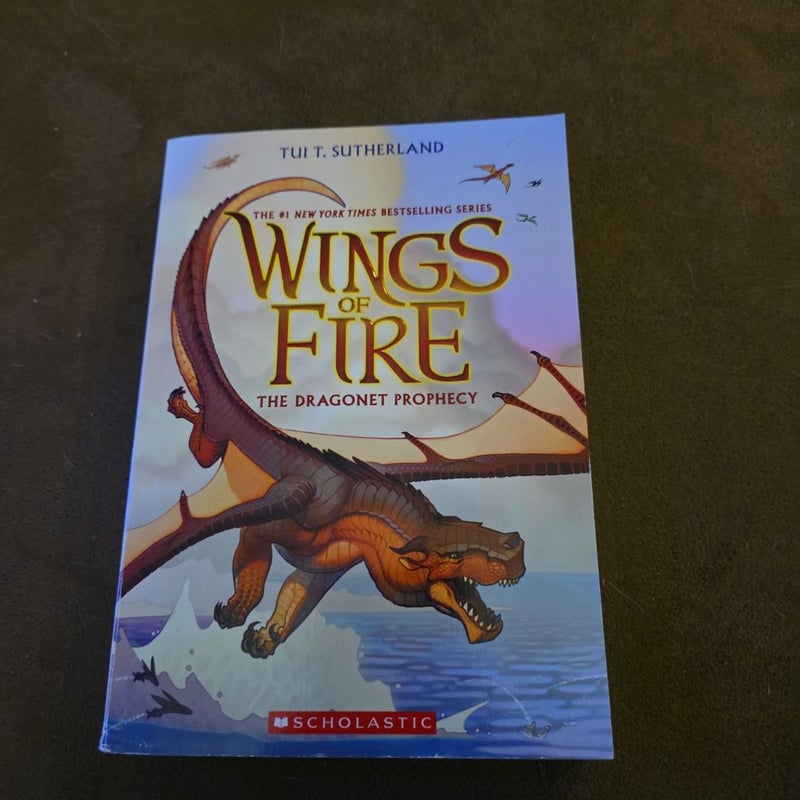 The Dragonet Prophecy (Wings of Fire #1)