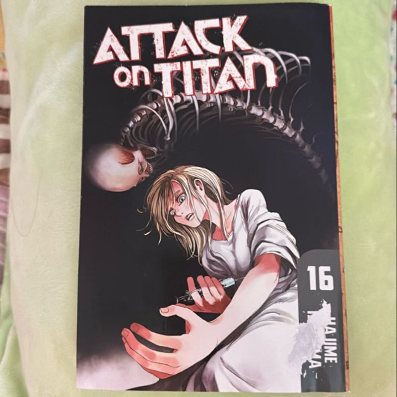 Attack on Titan 16