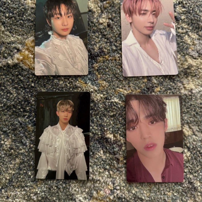 TXT, SEVENTEEN, ENHYPEN PHOTOCARD