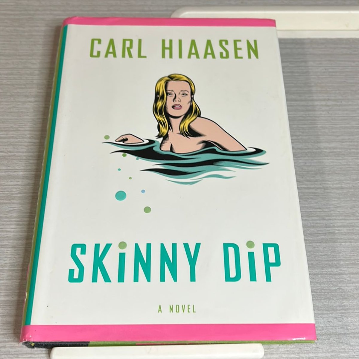 Skinny Dip by Carl Hiaasen