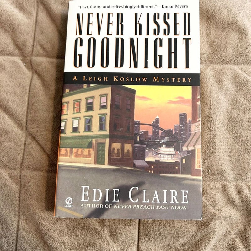 Never Kissed Goodnight  1946