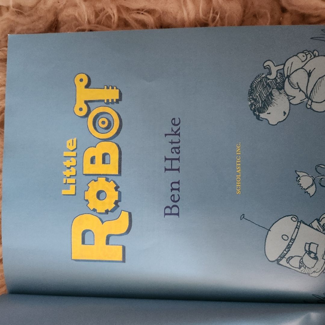 Little Robot by Ben Hatke, Paperback | Pangobooks
