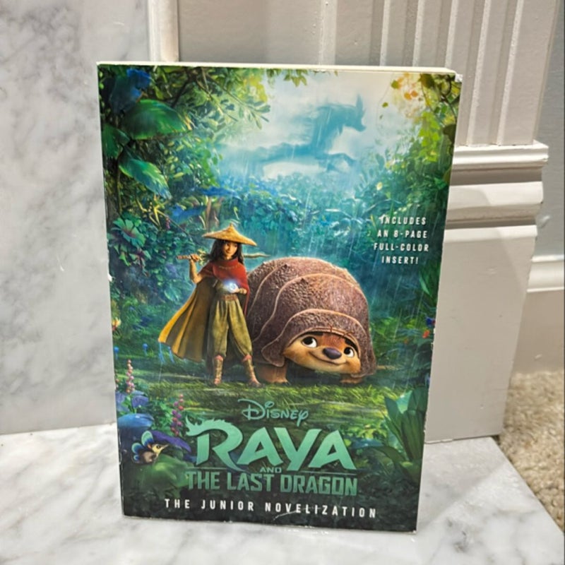 Raya and the Last Dragon: the Junior Novelization (Disney Raya and the Last Dragon)