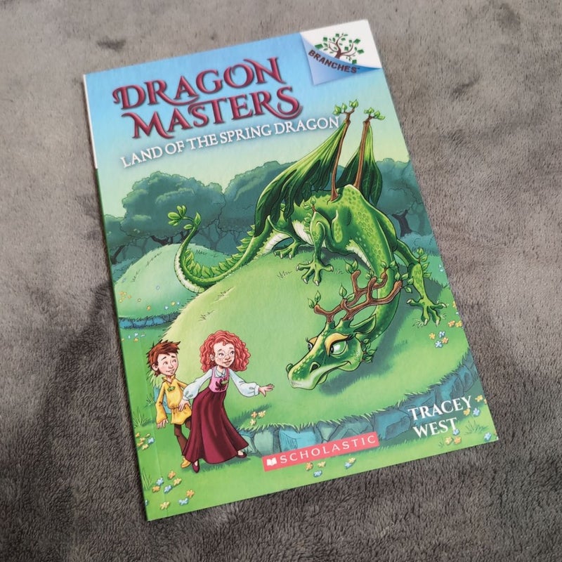 Land of the Spring Dragon: a Branches Book (Dragon Masters #14)