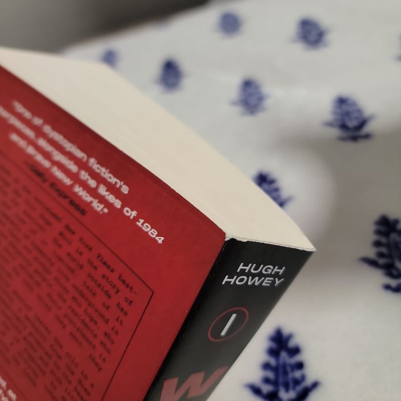 Wool by Hugh Howey, Paperback | Pangobooks