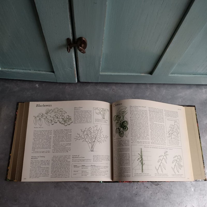 Illustrated Guide to Gardening
