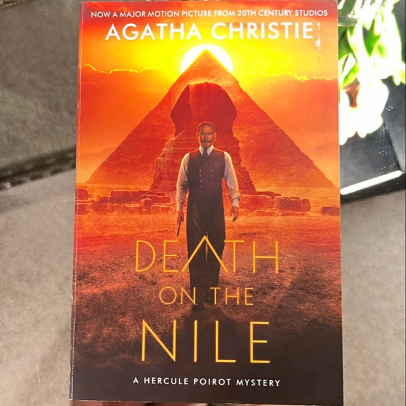 Death on the Nile [Movie Tie-In 2022]