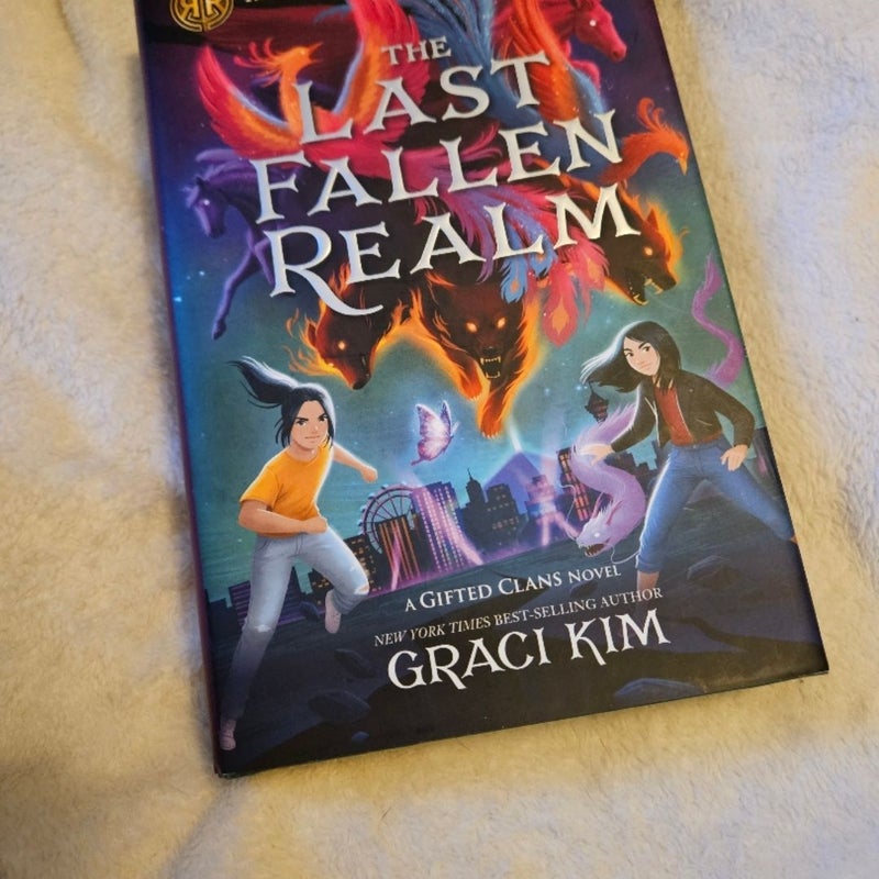 Rick Riordan Presents: the Last Fallen Realm-A Gifted Clans Novel