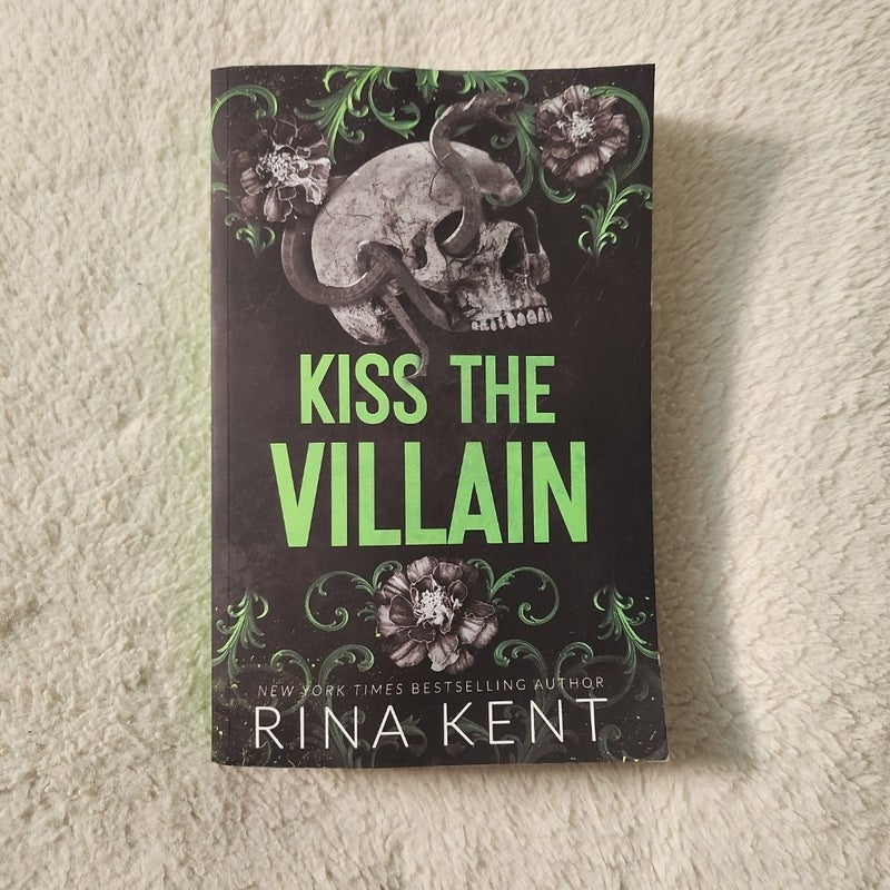Kiss the Villain