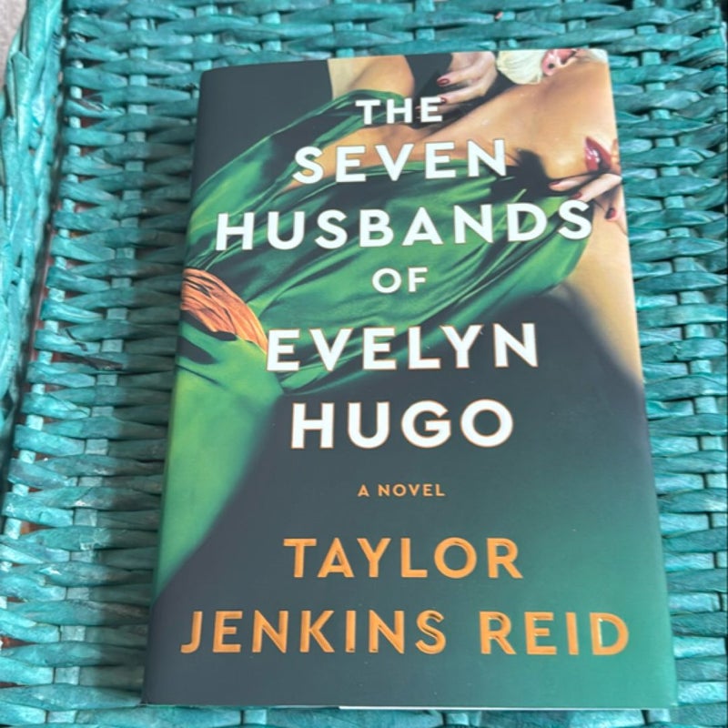 The Seven Husbands of Evelyn Hugo: Deluxe Edition Hardcover