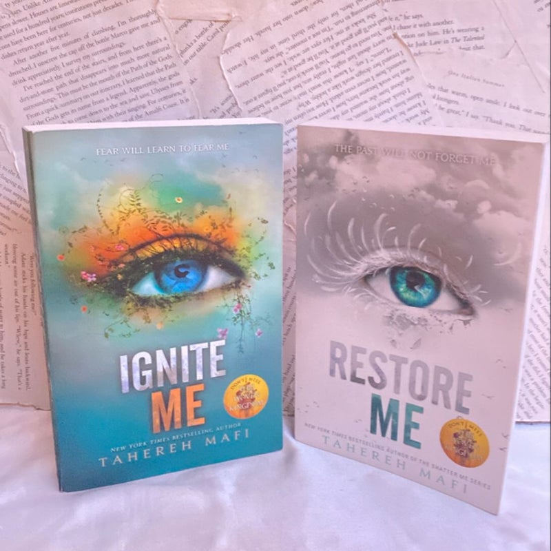 Shatter Me Series 6-Book Box Set (willing to negotiate price!)