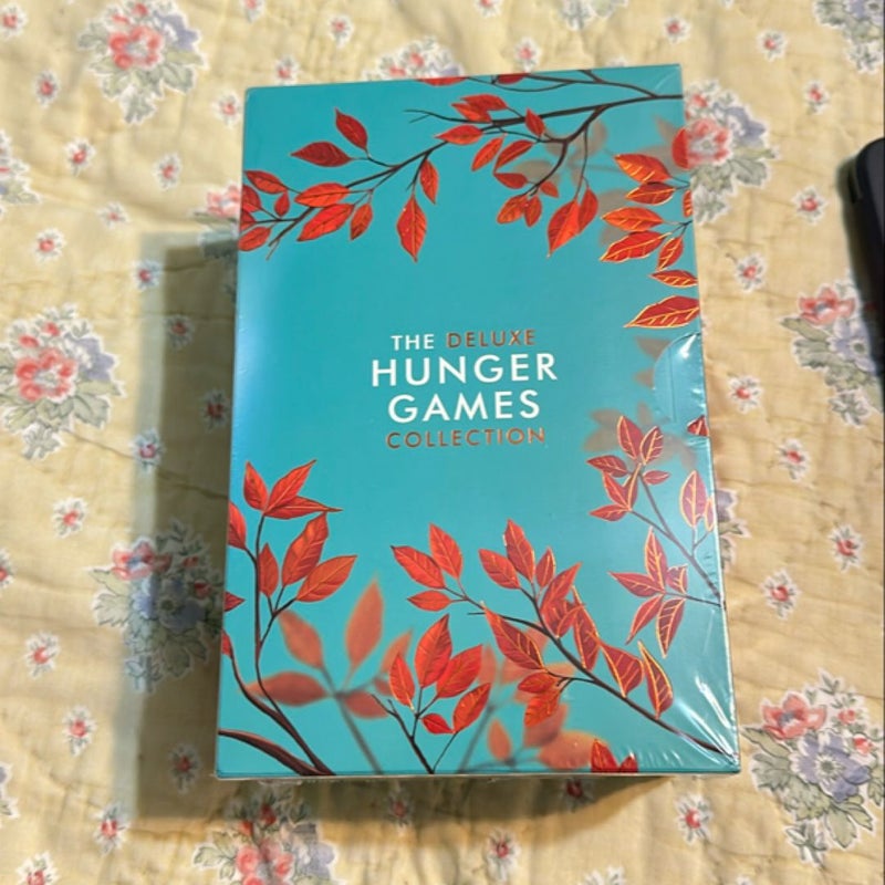 Hunger Games Box Set (Deluxe Edition with Stenciled Edges)