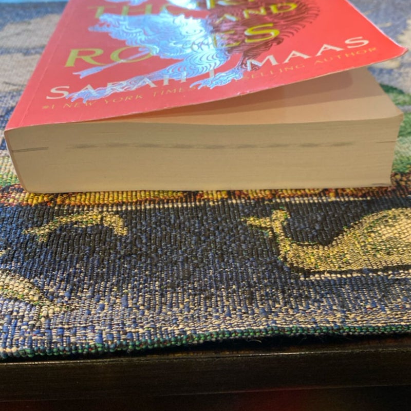 A Court of Thorns and Roses