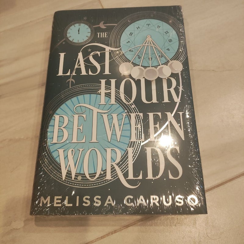 The Last Hour Between Worlds (Illumicrate)