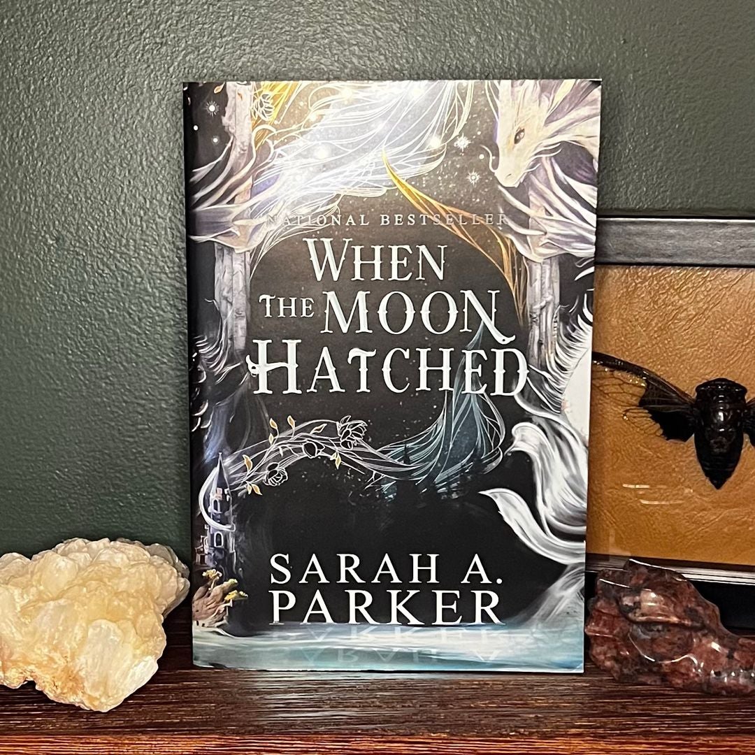洋書 When The Moon Hatched from Page&Wick Page & Wick *HAND SIGNED* When the Moon Hatched by Sarah A
