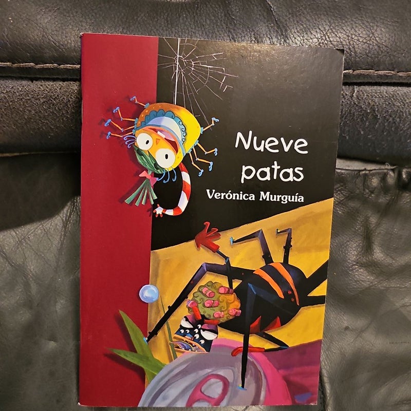 Nueve Patas*