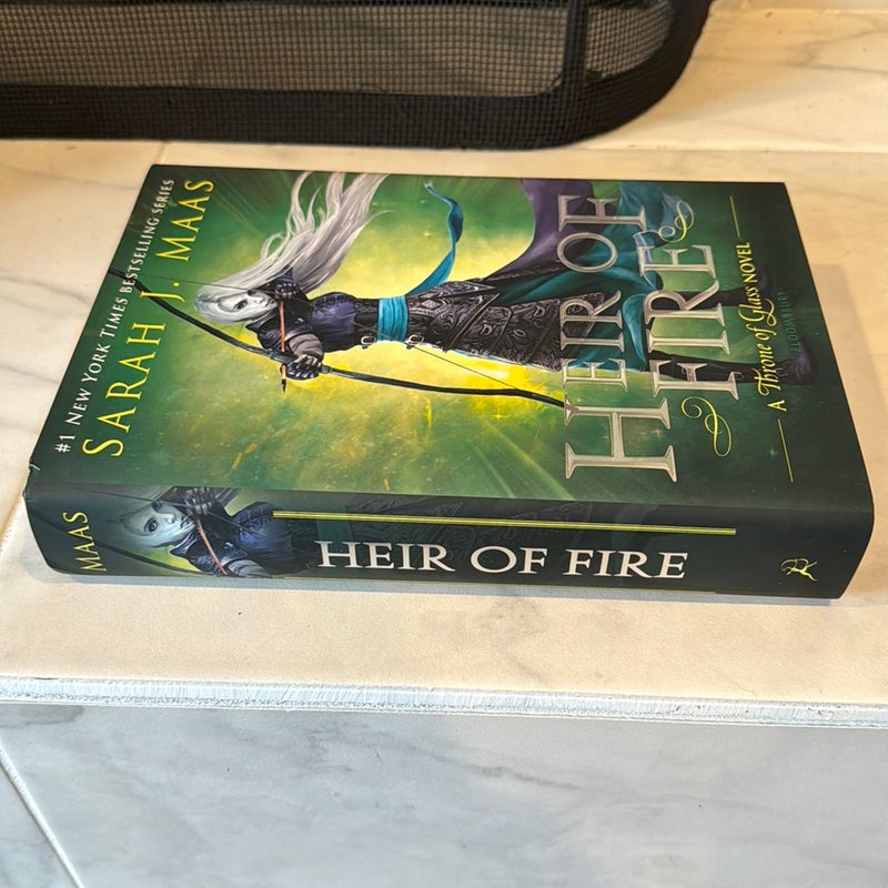 Heir of Fire OOP (out of print) hardback cover