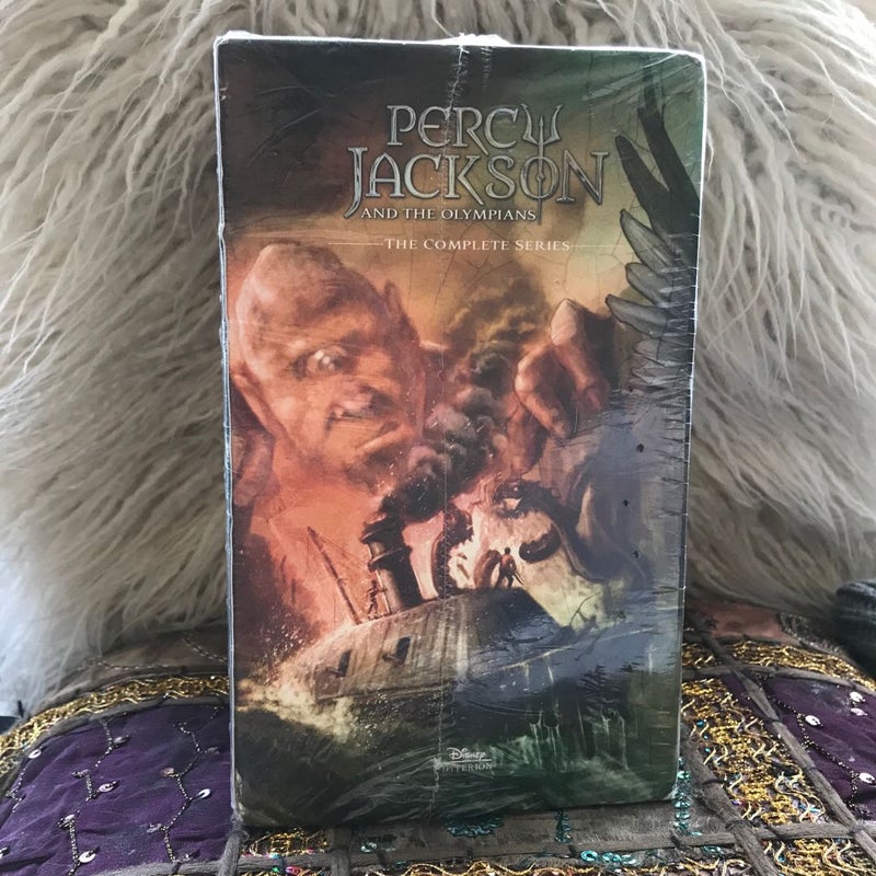 Percy Jackson and the Olympians 5-Book Paperback Boxed Set (new Covers W/poster)