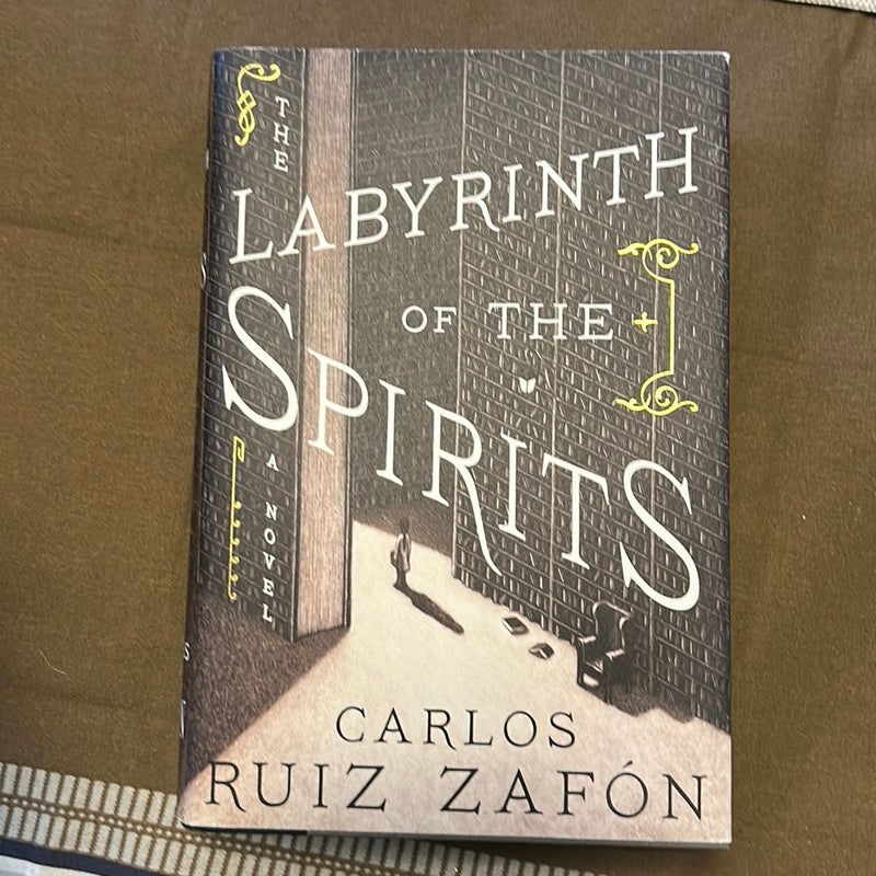 The labyrinth of the spirits 