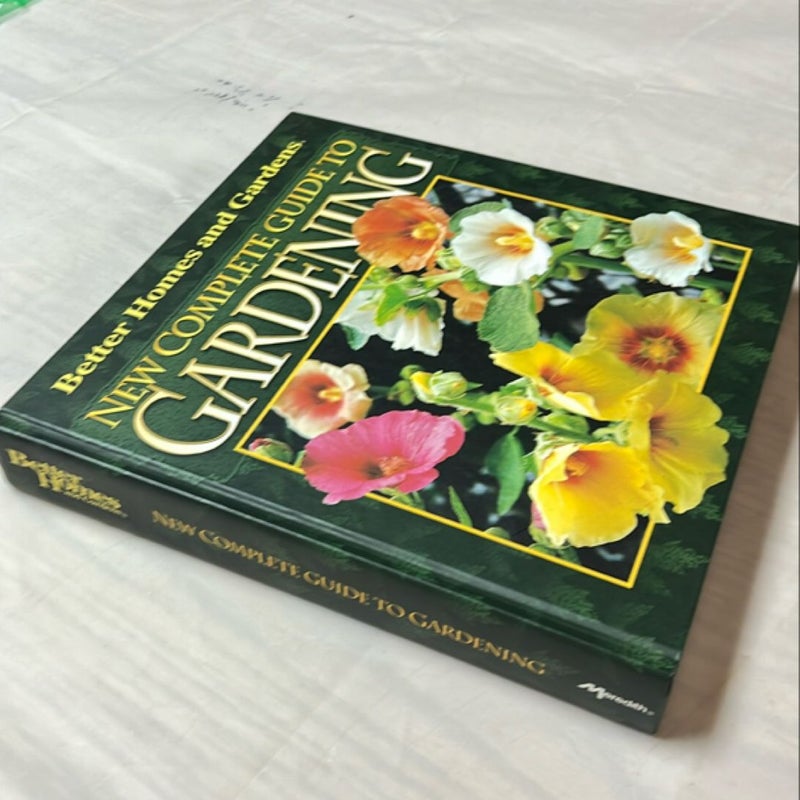 New Complete Guide to Gardening