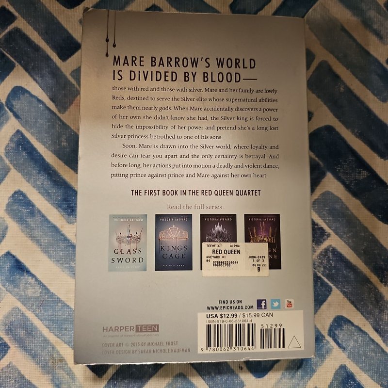 Red Queen by Victoria Aveyard, Paperback | Pangobooks