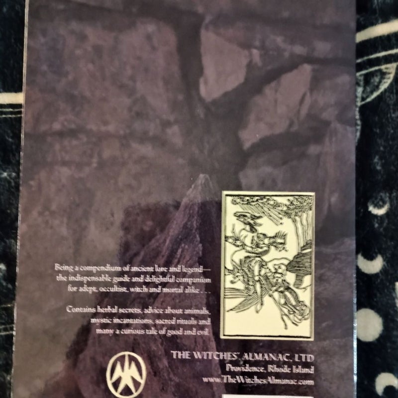 The Witches' Almanac, Standard Edition: Issue 39, Spring 2020 to Spring 2021