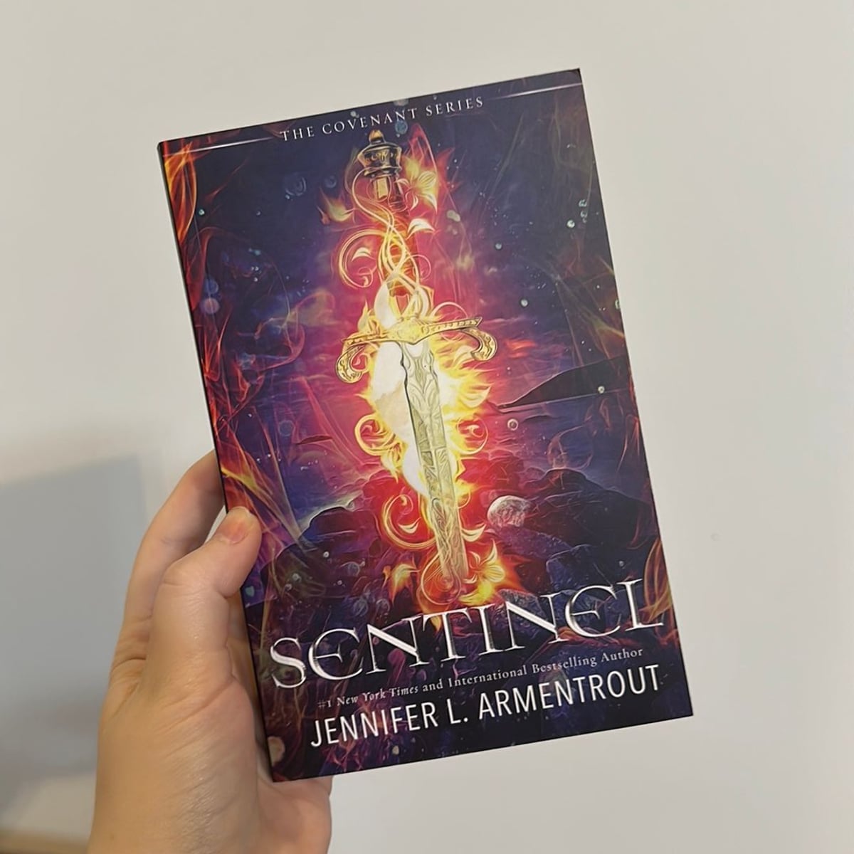 Sentinel by Jennifer L. Armentrout, Paperback | Pangobooks