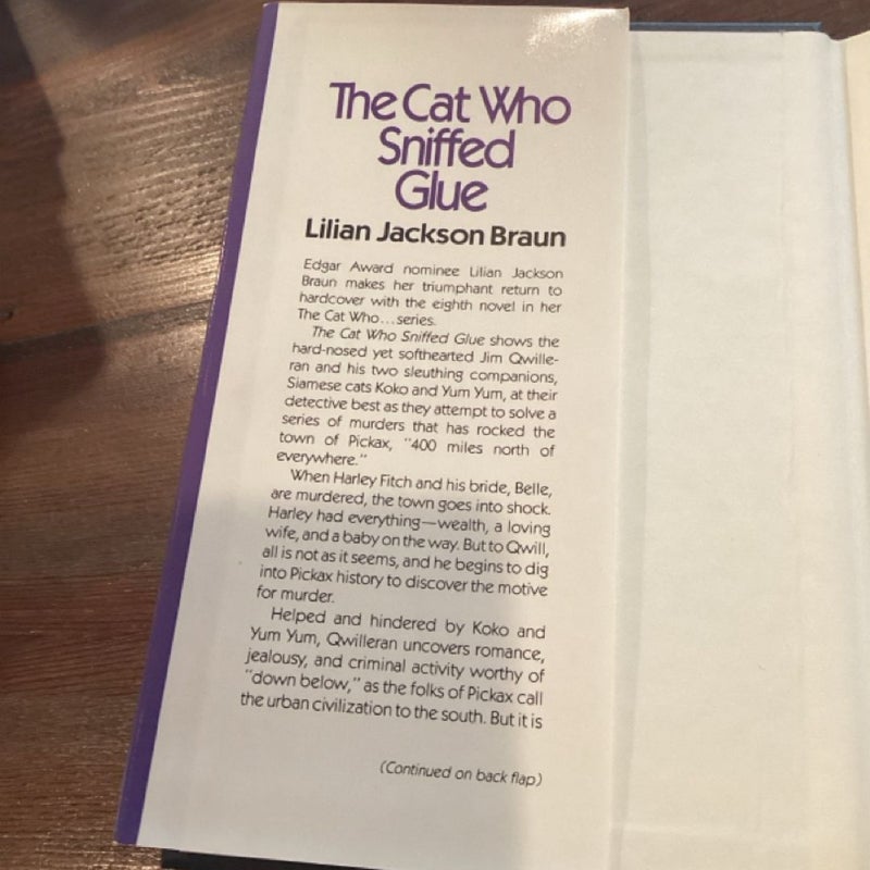 The Cat Who Sniffed Glue