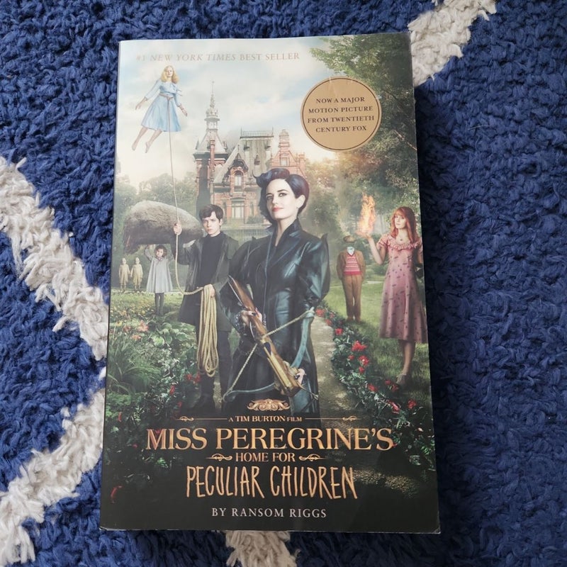 Miss Peregrine's Home for Peculiar Children (Movie Tie-In Edition)