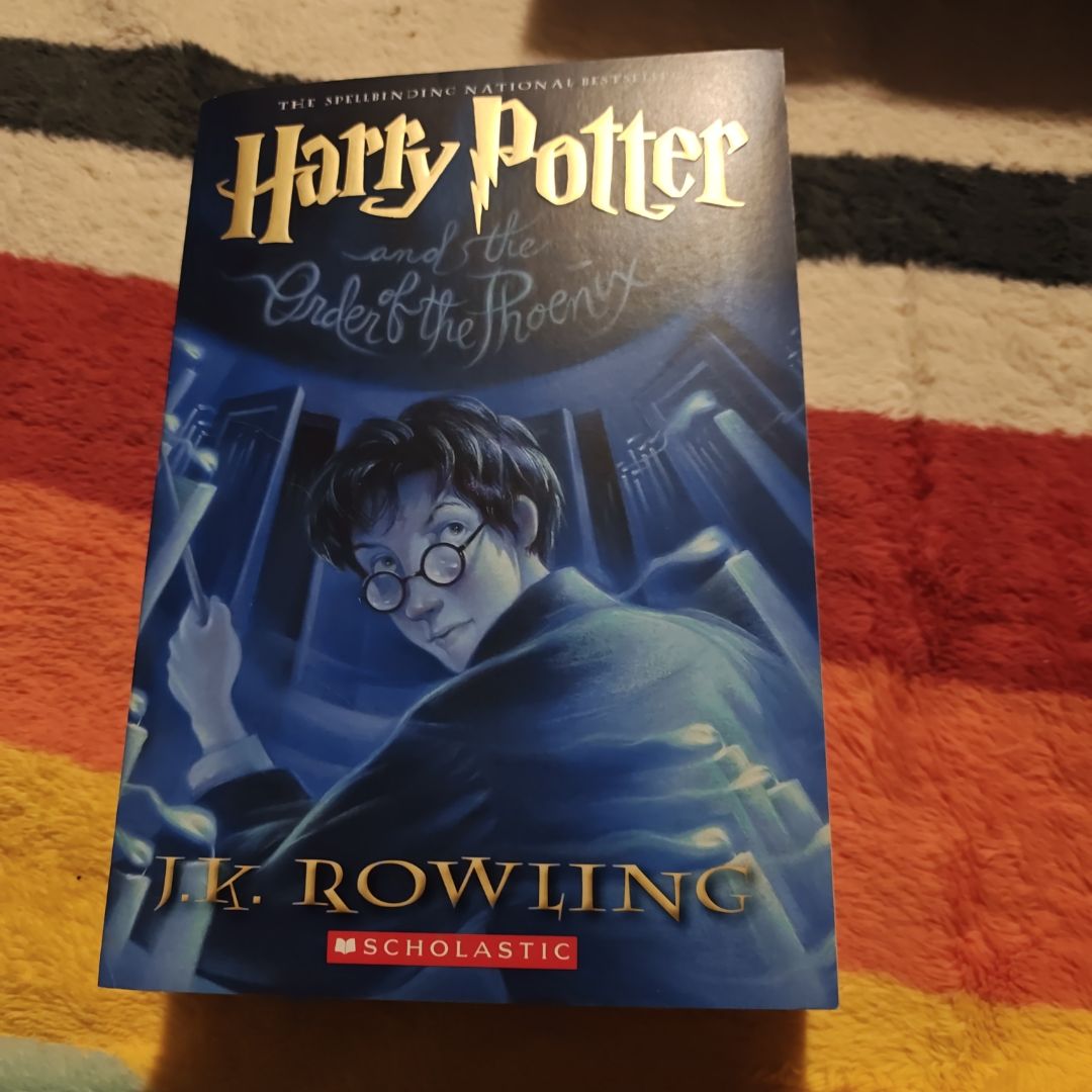 Harry Potter and the Order of the Phoenix (Harry Potter, Book 5)