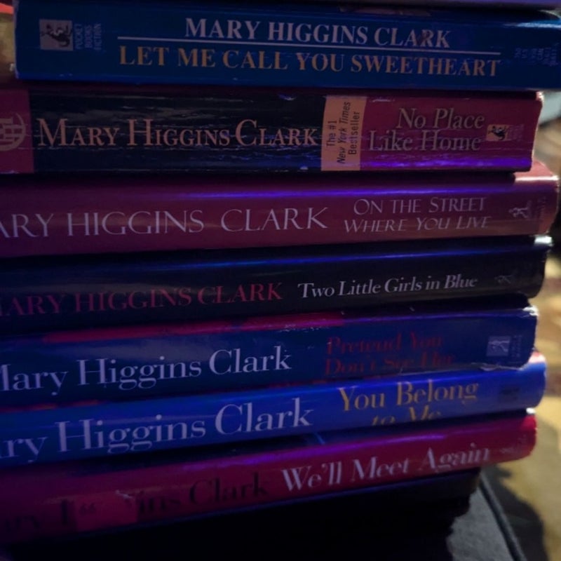 9 Mary Higgins Clark book bundle