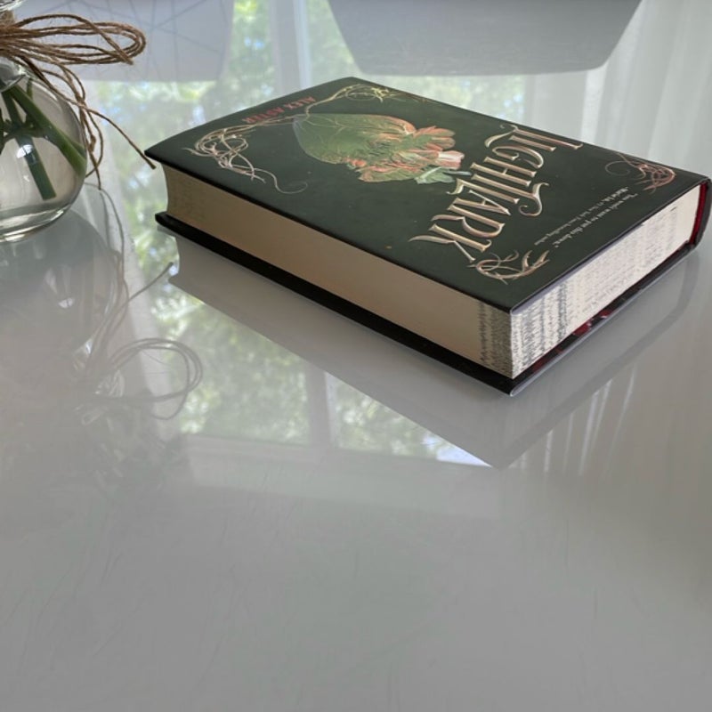 Lightlark (Book 1)