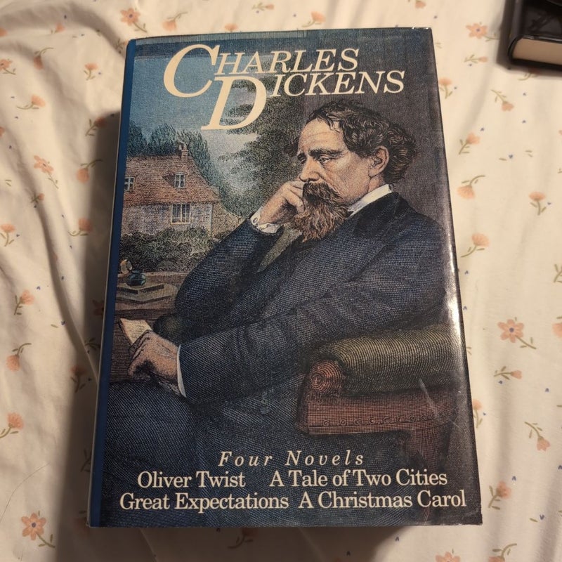 Oliver Twist ; A Tale of Two Cities ; Great Expectations ; A Christmas Carol