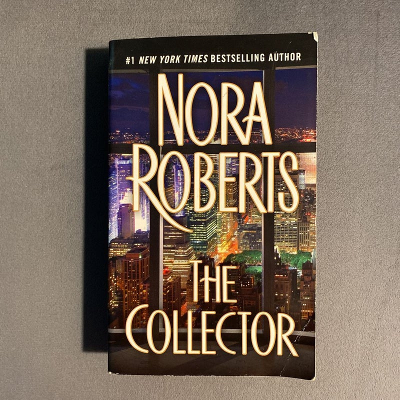 The Collector by Nora Roberts: 9780593637791 | : Books