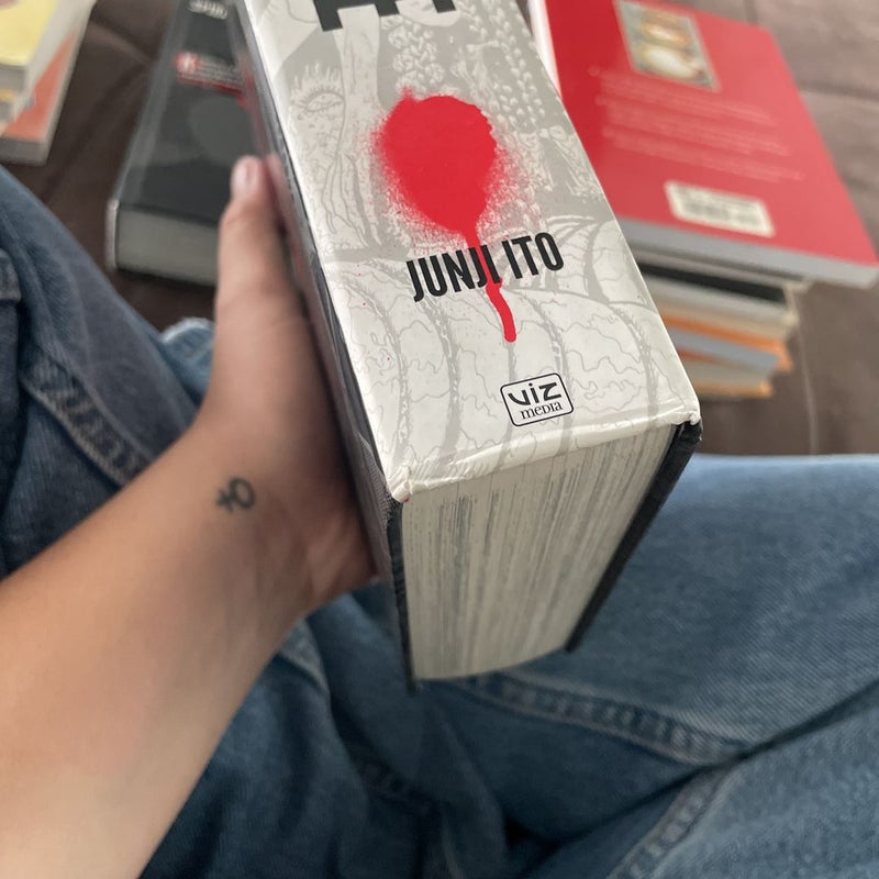Tomie: Complete Deluxe Edition