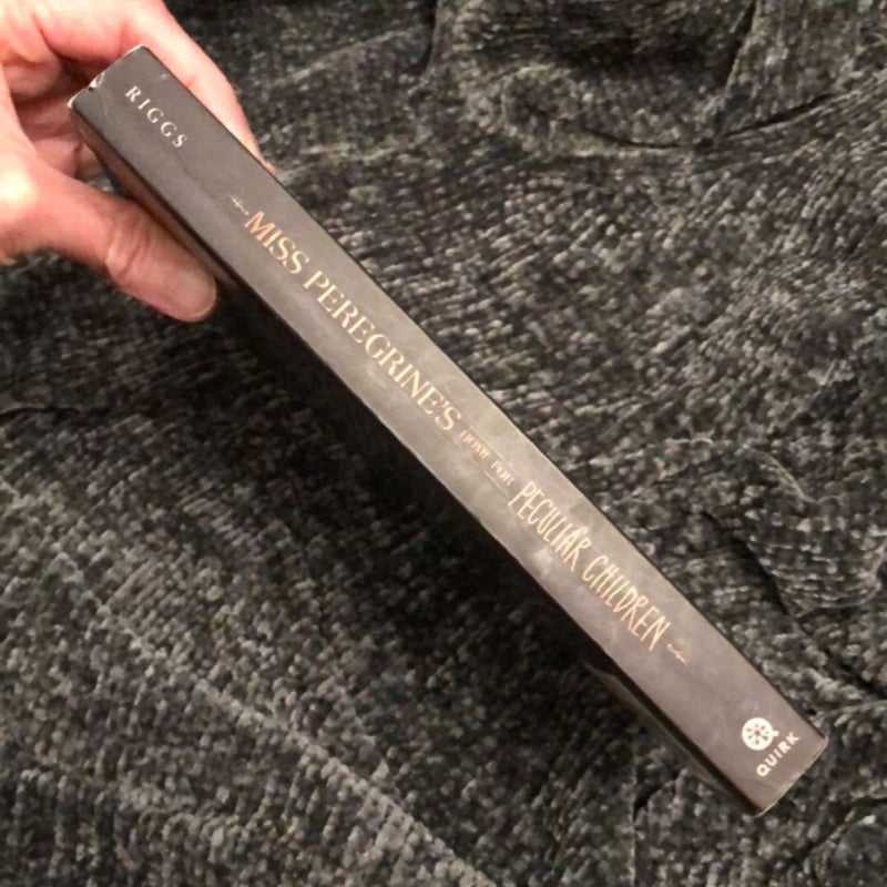 Miss Peregrine's Home for Peculiar Children (Movie Tie-In Edition)